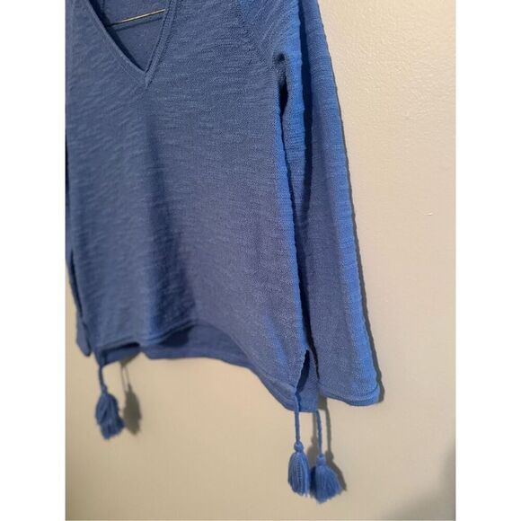 Lilly Pulitzer Blue V-neck Blouse/ Sweater With Tassels- Small - GREAT CONDITION - Picture 2 of 10